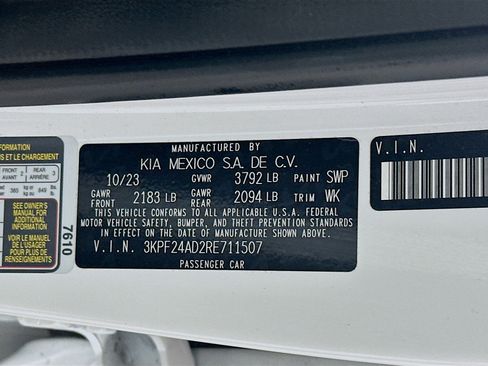 Used 2024 Kia Forte LXS FWD image 12