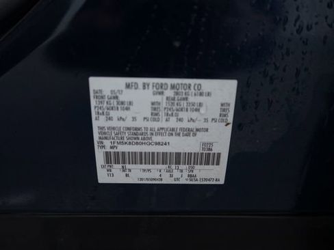 Used 2017 Ford Explorer XLT w/ Equipment Group 202A AWD/4WD image 19