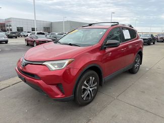 Used 2016 Toyota RAV4 LE FWD video 3