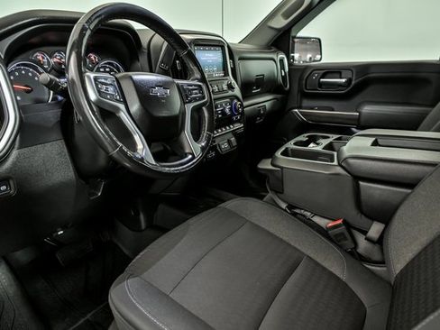 Used 2019 Chevrolet Silverado 1500 LT Trail Boss w/ Convenience Package image 9