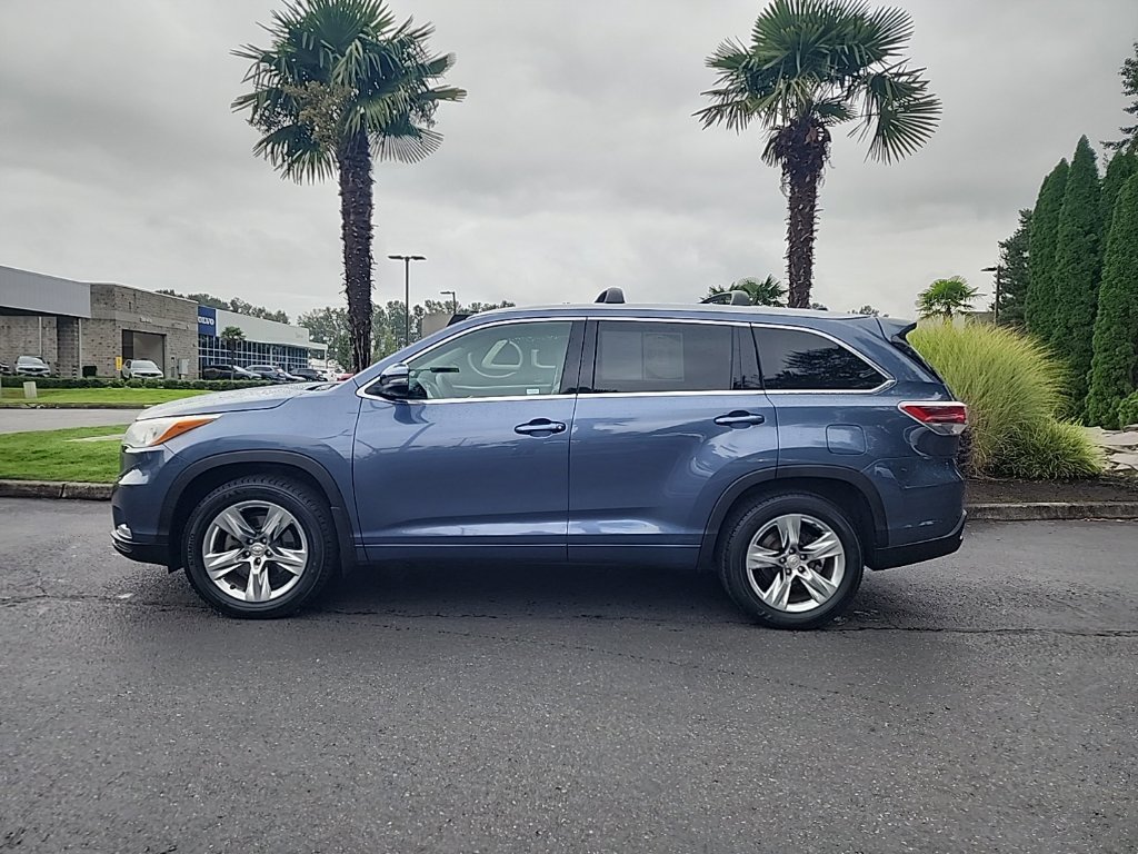 Used 2015 Toyota Highlander Limited AWD/4WD image 3
