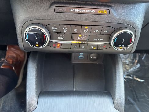 Used 2023 Ford Escape Active image 17