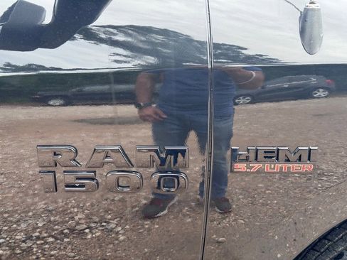 Used 2017 RAM 1500 Sport RWD image 32