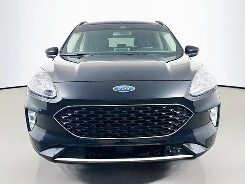 Used 2020 Ford Escape Titanium w/ Titanium Premium Package 2.0 image 4