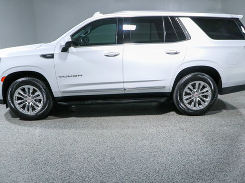 Used 2023 GMC Yukon SLT AWD/4WD image 10