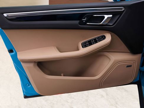 Used 2022 Porsche Macan image 24