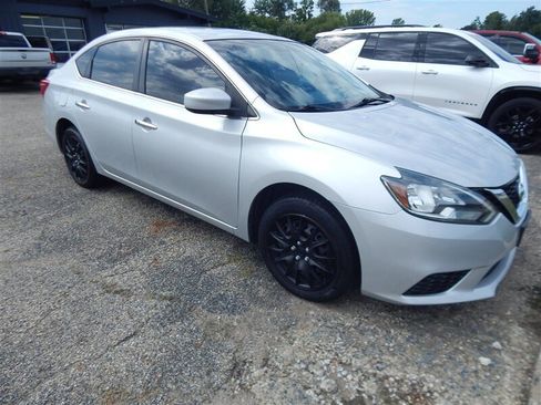 Used 2016 Nissan Sentra SV FWD image 6