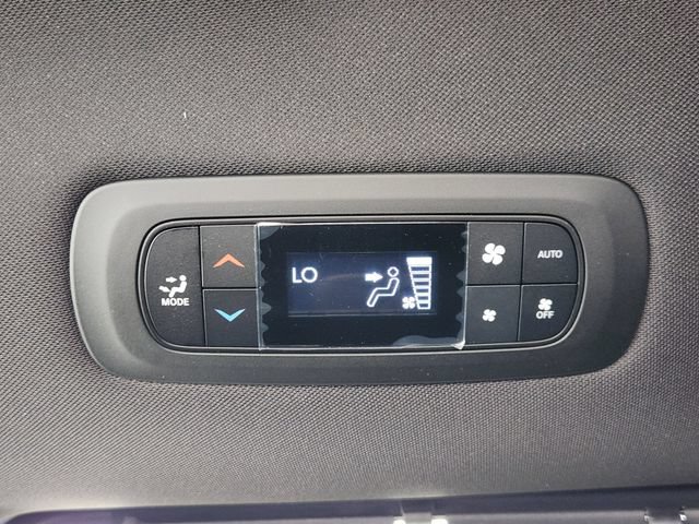 New 2026 Chrysler Pacifica Select FWD image 22