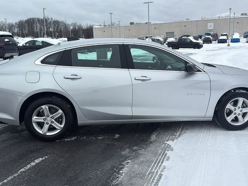 Used 2019 Chevrolet Malibu LS image 4
