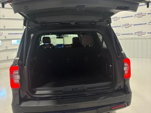 Used 2022 Ford Expedition Max Limited AWD/4WD image 40