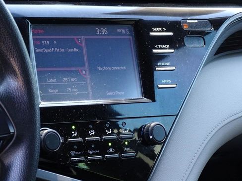 Used 2019 Toyota Camry LE FWD image 23