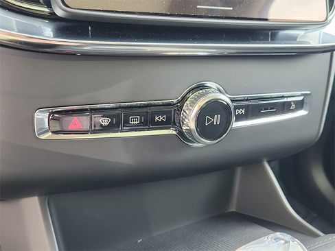 New 2026 Volvo XC90 B6 Plus w/ Protection Package image 23