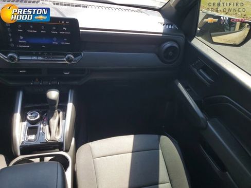 Used 2023 Chevrolet Colorado Trail Boss w/ Technology Package AWD/4WD image 16