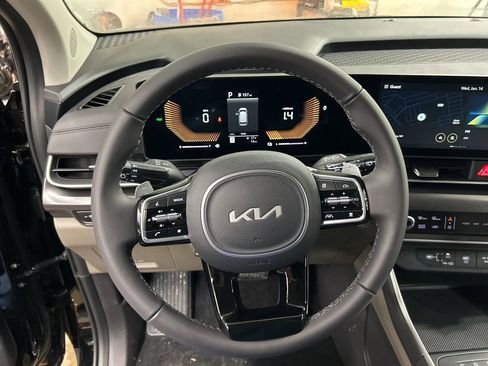 New 2026 Kia Carnival LXS image 13