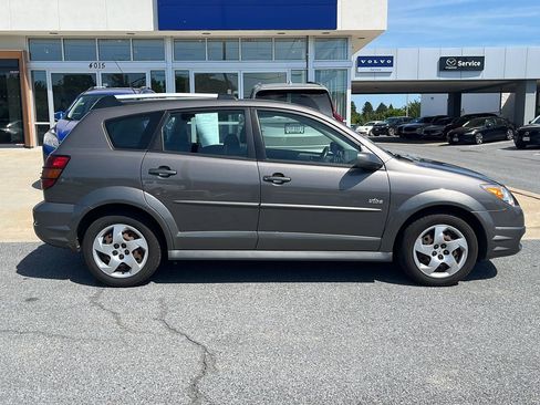 Used 2008 Pontiac Vibe w/ Preferred Package FWD image 4