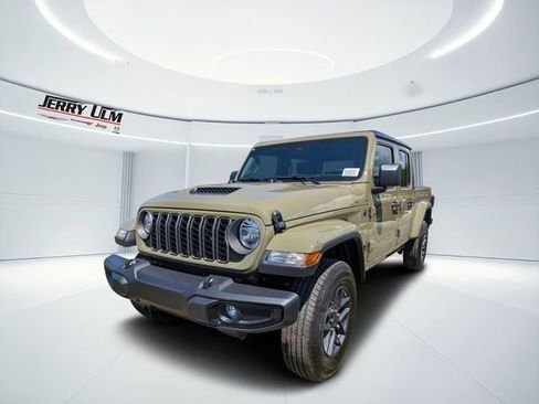 New 2025 Jeep Gladiator Sport image 6