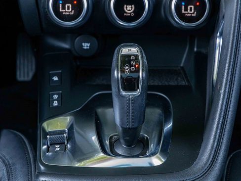 Used 2018 Jaguar E-PACE S image 12