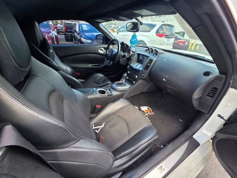 Used 2014 Nissan 370Z Touring w/ Sport Package RWD image 14