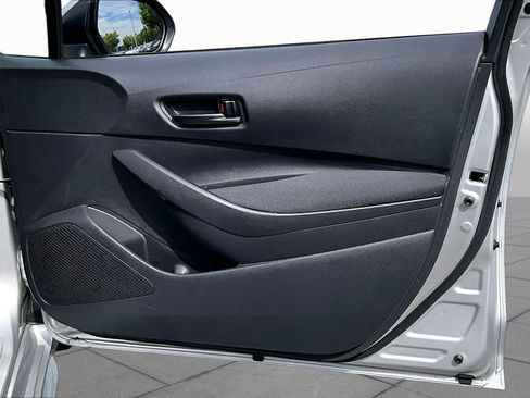 Used 2025 Toyota Corolla LE w/ LE Premium Package FWD image 22