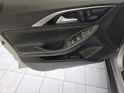 Used 2017 INFINITI QX30 Premium w/ Cargo Package image 16