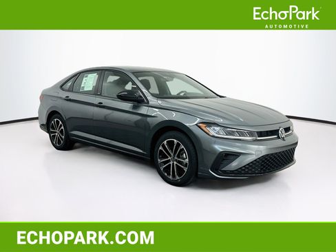 Used 2025 Volkswagen Jetta Sport FWD image 1
