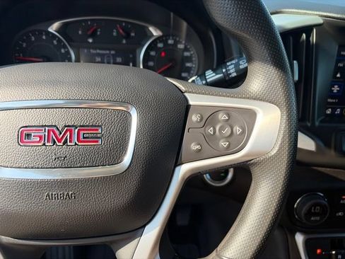 Used 2024 GMC Terrain SLE w/ Driver Convenience Package AWD/4WD image 17