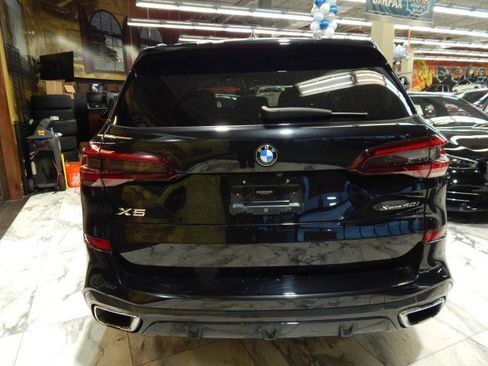 Used 2021 BMW X5 xDrive40i w/ M Sport Package image 6