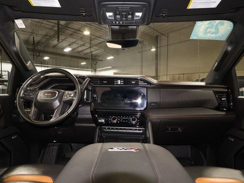 Used 2025 GMC Sierra 2500 AT4 w/ AT4 Premium Plus Package AWD/4WD image 29