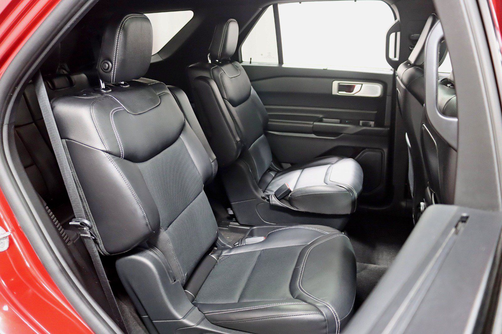 Used 2020 Ford Explorer ST w/ ST Street Pack AWD/4WD image 31