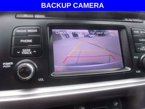 Used 2017 Kia Optima LX w/ Option Group 014 FWD image 3