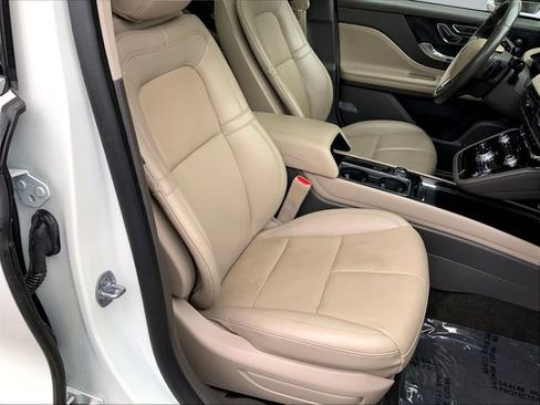 Used 2022 Lincoln Corsair Reserve w/ Luxury Package AWD/4WD image 30