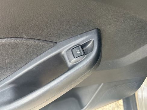 Used 2017 Ford Focus SE FWD image 8