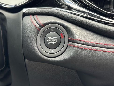 Used 2025 Dodge Durango GT AWD/4WD image 17