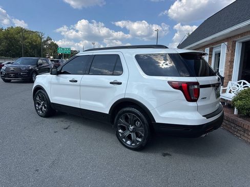 Used 2018 Ford Explorer Sport w/ Equipment Group 401A AWD/4WD image 12