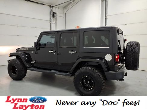Used 2015 Jeep Wrangler Unlimited Sahara w/ Connectivity Group image 6