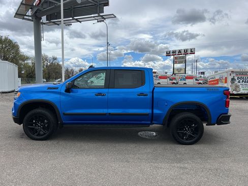 Used 2025 Chevrolet Silverado 1500 LT Trail Boss w/ Convenience Package II image 2