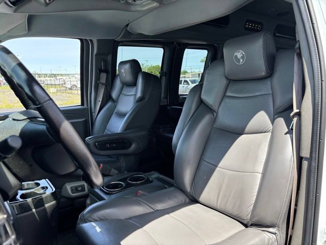Used 2020 GMC Savana 2500 Extended w/ Enhanced Convenience Package RWD image 16