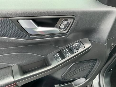 Used 2025 Ford Escape ST-Line Select AWD/4WD image 13