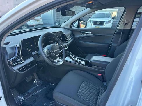Used 2023 Kia Sportage LX image 15