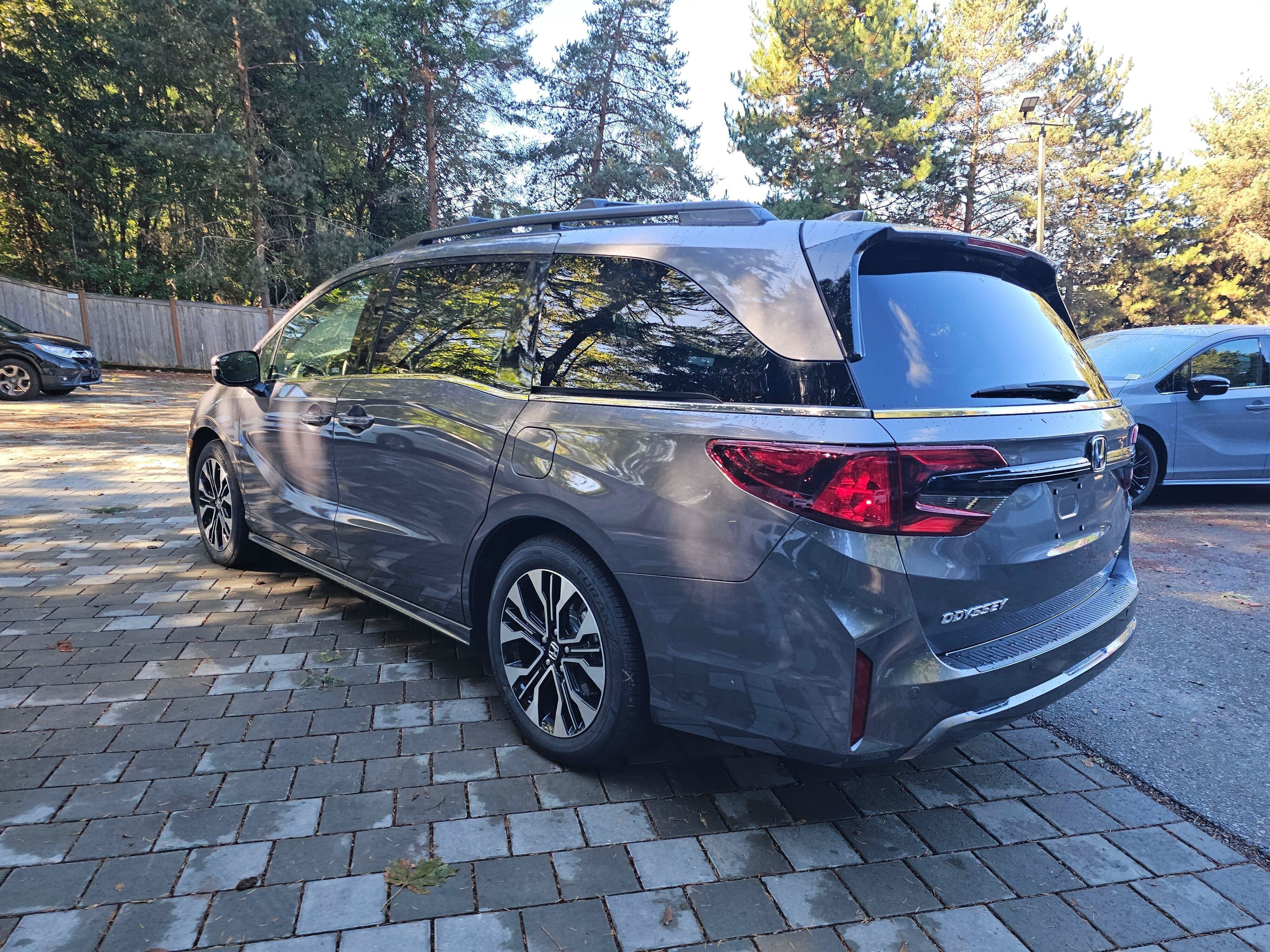 New 2026 Honda Odyssey Elite image 5