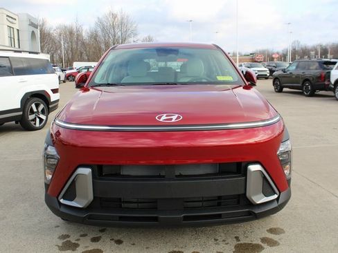 New 2026 Hyundai Kona SE image 7