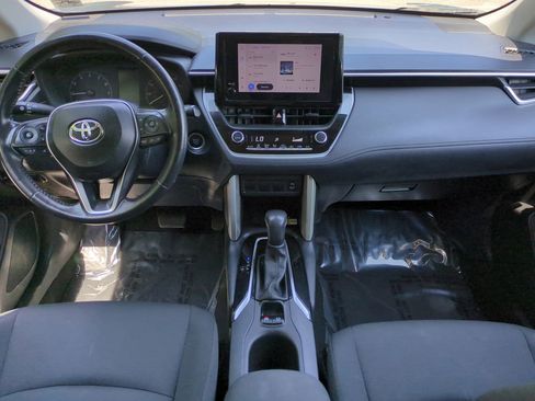 Used 2023 Toyota Corolla Cross LE w/ Moonroof Package FWD image 15