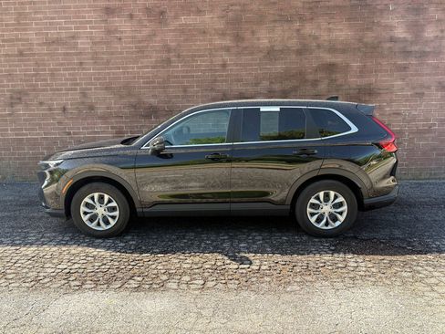 Used 2025 Honda CR-V LX image 2