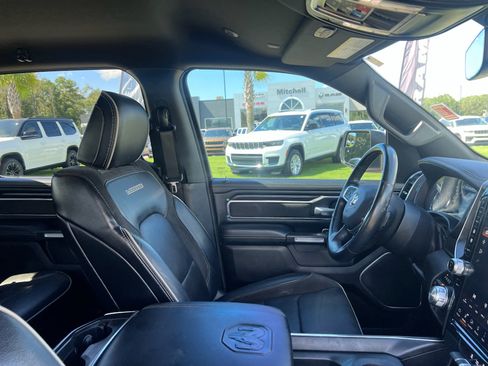 Used 2023 RAM 1500 Laramie AWD/4WD image 16