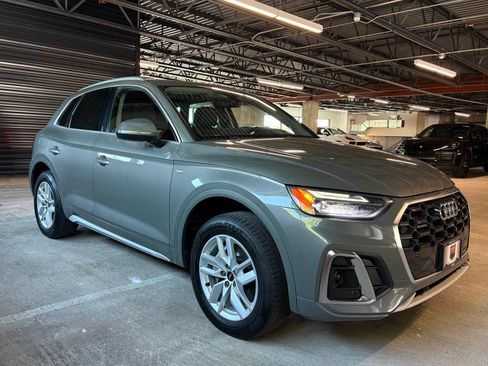 Used 2023 Audi Q5 2.0T Premium w/ Convenience Package AWD/4WD image 12