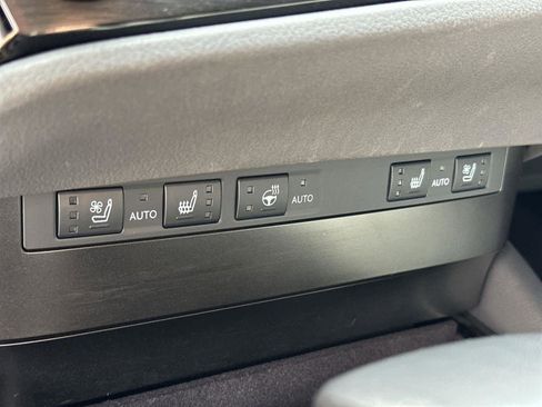 Used 2024 Lexus ES 300h w/ Premium Package FWD image 36
