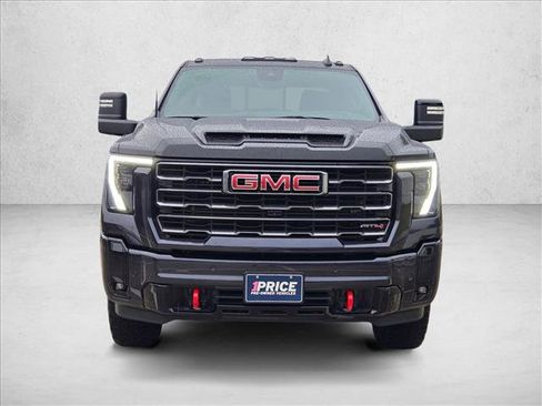 Used 2025 GMC Sierra 2500 AT4 w/ AT4 Premium Plus Package AWD/4WD image 2