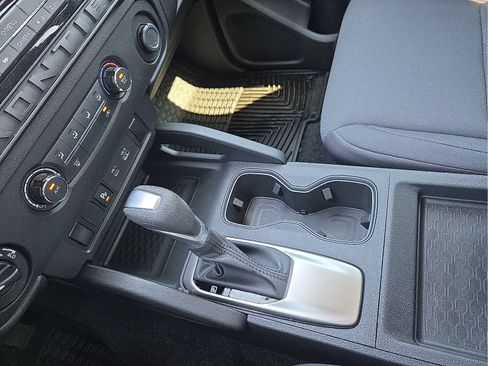 Used 2025 Nissan Frontier S AWD/4WD image 25
