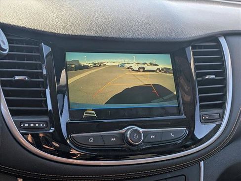 Used 2018 Chevrolet Trax LT w/ LT Convenience Package image 13