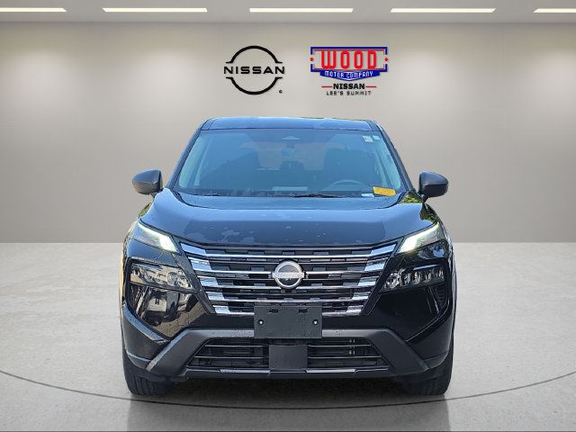 Used 2025 Nissan Rogue S AWD/4WD image 6